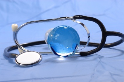Globe and Stethoscope: Medicine and the Internet Globe and Stethoscope: Medicine and the Internet